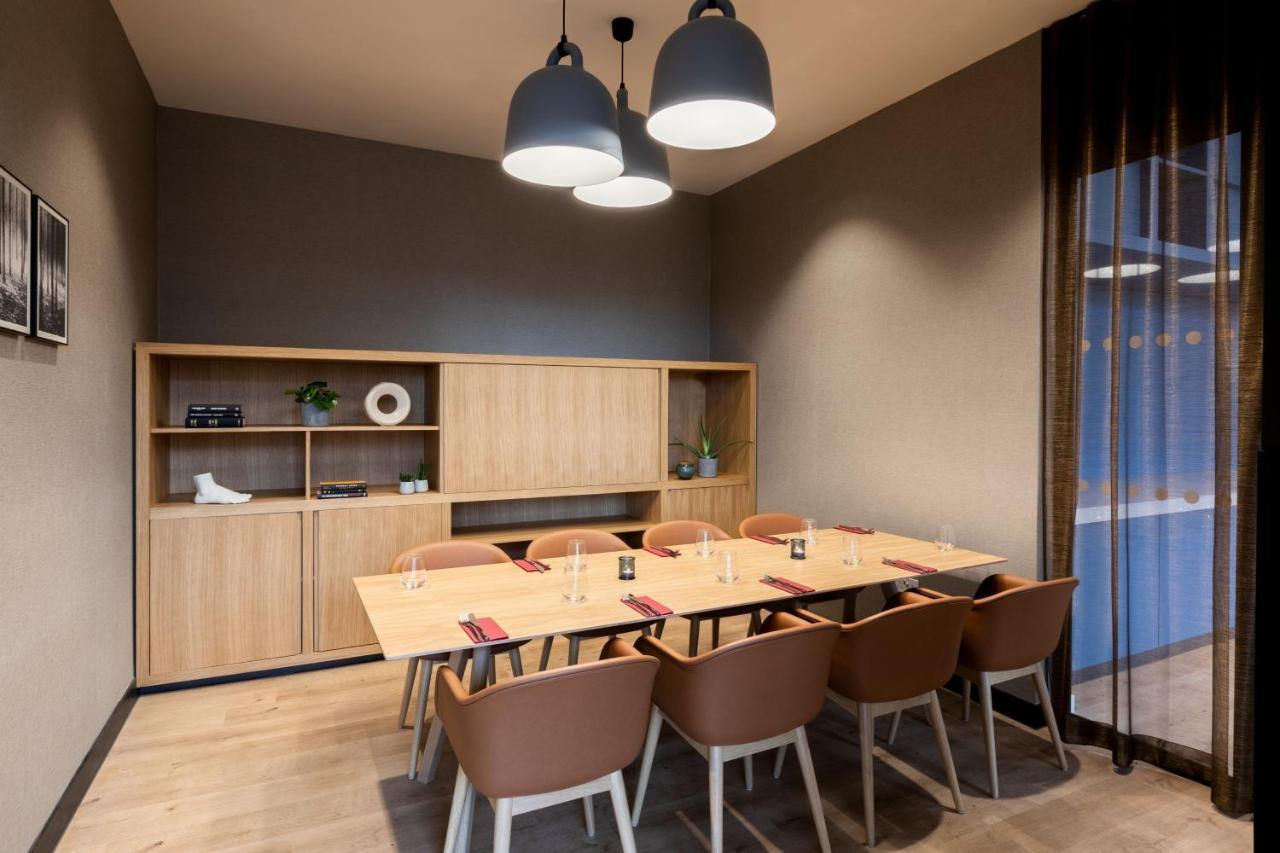 Courtyard By Marriott Glasgow Sec Exterior foto